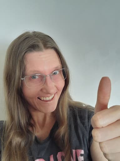 Geef jezelf een duimpje omhoog voor elke stap die je zet - Perfectionisme Coaching Geef jezelf een duimpje omhoog voor elke stap die je zet - Perfectionisme Coaching